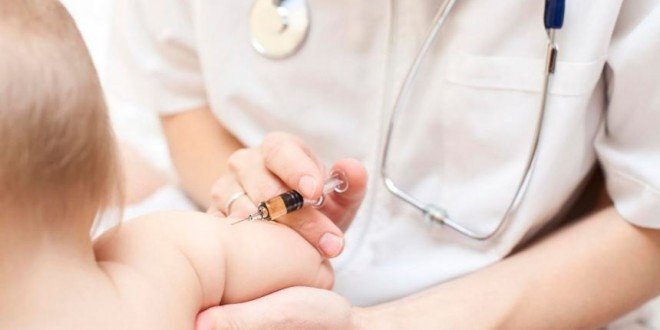 12 loại vắc xin quan trọng bé được tiêm đủ trong chương trình tiêm chủng mở rộng