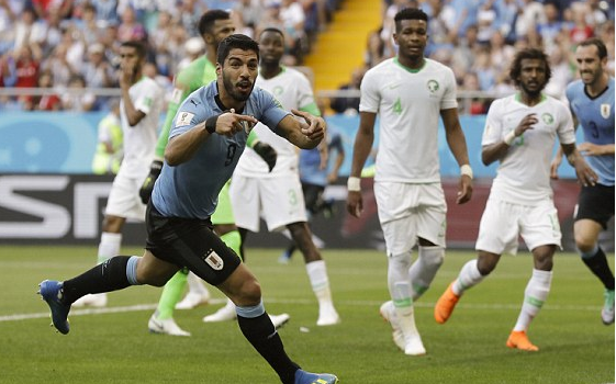 Luis Suarez ghi bàn, Uruguay dắt tay Nga vượt qua vòng bảng
