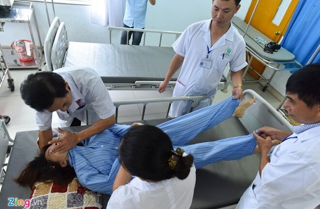 Thức khuya triền miên xem bóng đá dễ phát bệnh tâm thần?