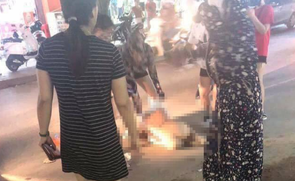 Cô gái bị lột đồ, đổ nước mắm, xát ớt lên cơ thể: 3 người bị khởi tố