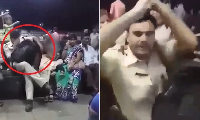 Clip: Giả vờ ngủ gật để sàm sỡ phụ nữ, cảnh sát bị dân phẫn nộ bạt tai