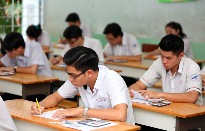 Sở GD-ĐT Hà Nội phản hồi việc phụ huynh bức xúc chuyện công bố điểm thi song bằng