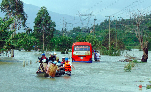 Hà Giang điều xe đặc chủng, xuồng cứu hộ đón thí sinh thi THPT Quốc gia 2018