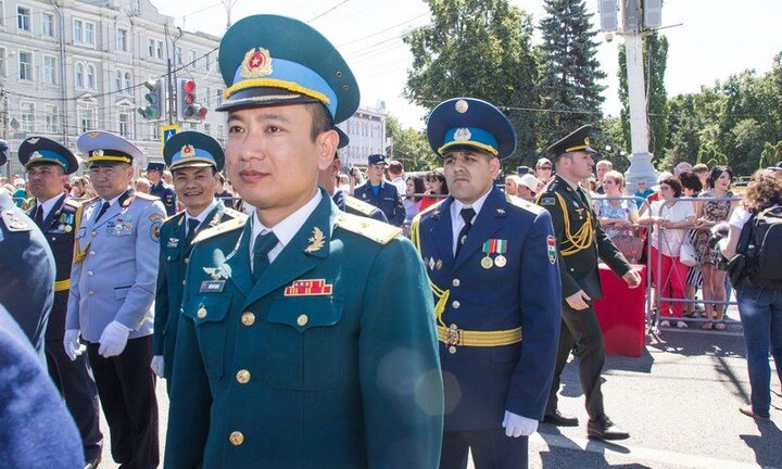 Tự hào màu áo sỹ quan Không quân Việt Nam tại Nga