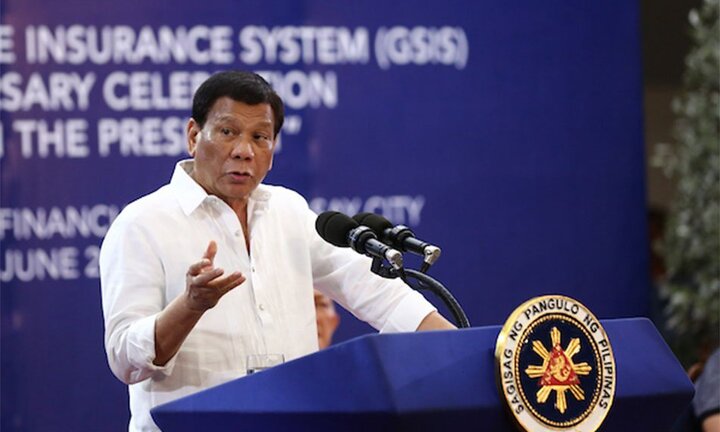 Tổng thống Philippines gây phẫn nộ vì phỉ báng Chúa Jesus