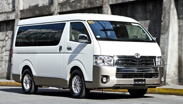 Toyota ra mắt mẫu ô tô 16 chỗ Hiace tại Việt Nam, giá bán từ 999 triệu đồng
