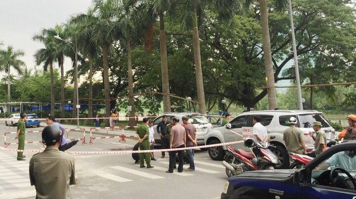 Nghi vấn mâu thuẫn tình cảm, bảo vệ chung cư bị chém chết tại chỗ