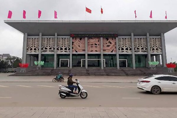 Kỷ luật cảnh cáo một Giám đốc trung tâm phát triển quỹ đất huyện ở Quảng Trị