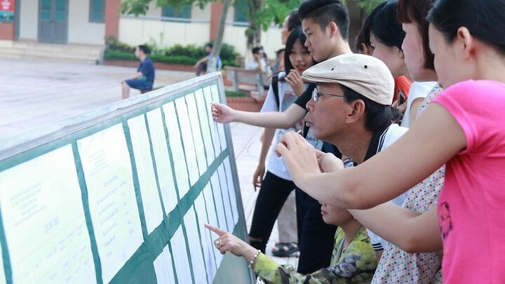 Điểm chuẩn vào lớp 10 trường chuyên tại Hà Nội năm 2018