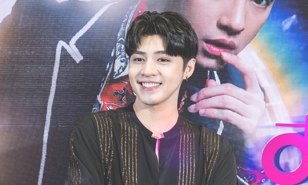 Noo Phước Thịnh tự tin với MV đi ngược xu hướng thị trường