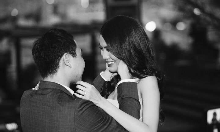 Danh tính và gia thế cực khủng của bạn trai đại gia vừa cầu hôn Lan Khuê