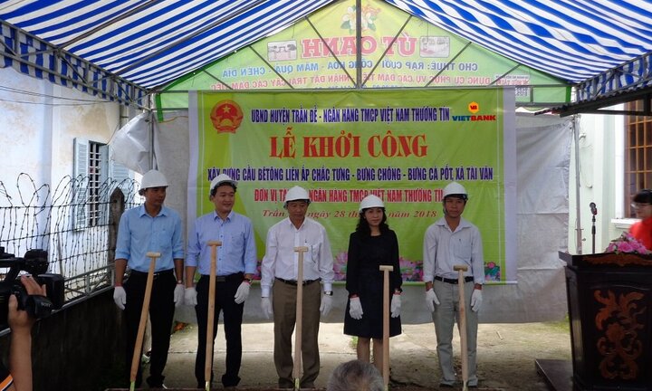 Vietbank tài trợ 1 tỷ đồng xây dựng cầu tại Sóc Trăng