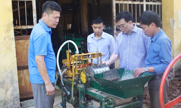 Máy tạo bầu ươm cây - sản phẩm mới ưu việt cho việc trồng cây nông - công - lâm nghiệp