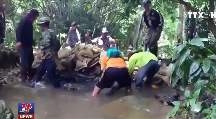 Video: Nghẹt thở hành trình tìm kiếm đội bóng Thái Lan mất tích trong hang động