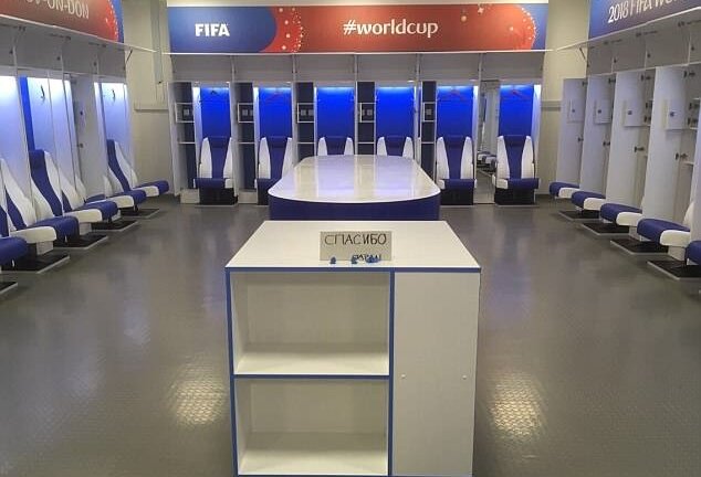 Hình ảnh khó tin trong phòng thay đồ của đội Nhật sau trận thua nghiệt ngã trước Bỉ