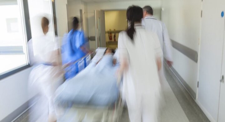 'Xác chết' sống lại trong tủ lạnh, nhân viên nhà xác thất kinh