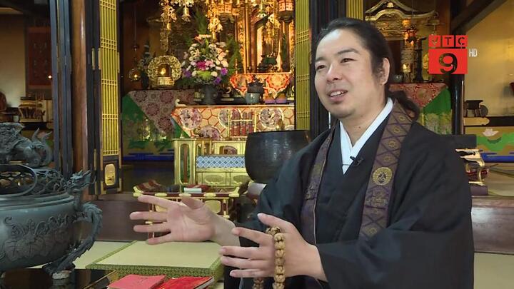 Cuộc sống 2 mặt của người đàn ông ban ngày làm nhà sư, tối làm DJ