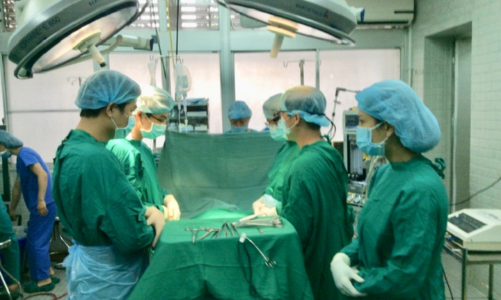 Hai người ngưng tim, hiến 4 quả thận và giác mạc ghép cho người sống