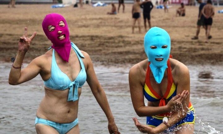 Video: Áo tắm ninja đổ bộ bãi biển Trung Quốc