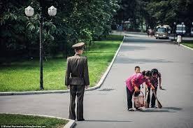 Những hành động tưởng chừng bình thường nhưng lại là 'trọng tội' ở Triều Tiên