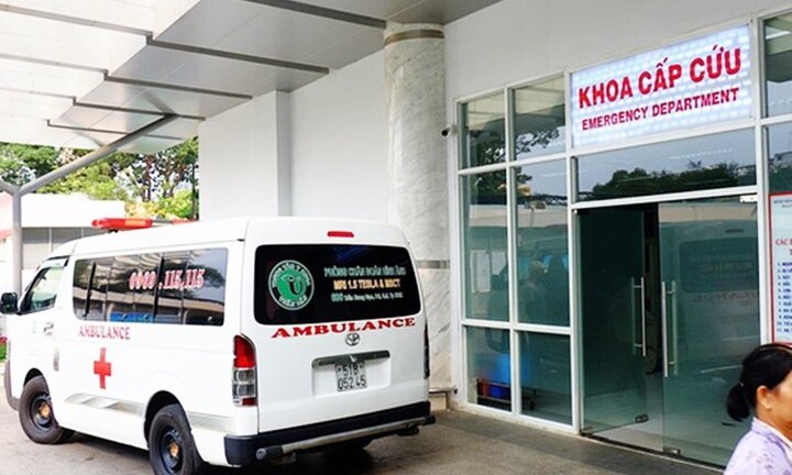 Té từ lầu 7 chung cư xuống đất, bé gái 4 tuổi được cứu sống ngoạn mục