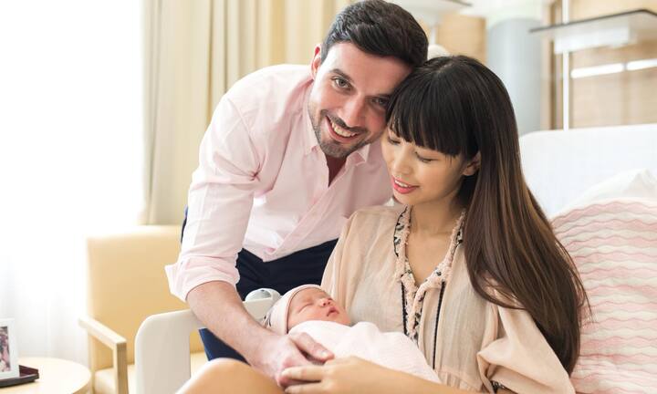 Con gái xinh đẹp như thiên thần của Hà Anh và chồng Tây