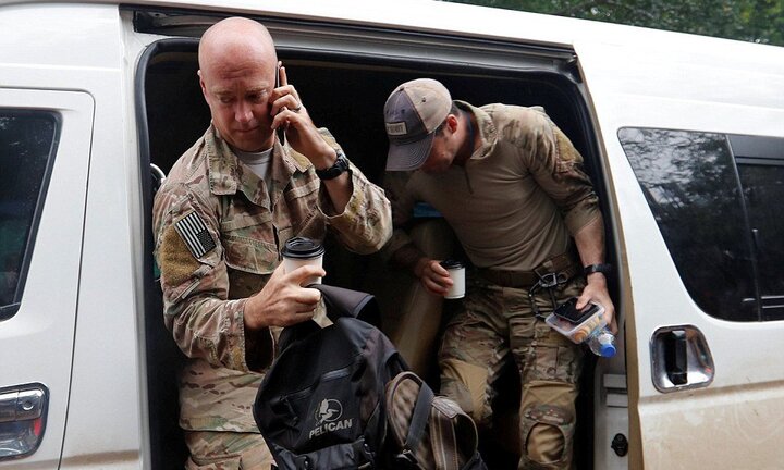 Cứu hộ đội bóng Thái Lan ra khỏi hang: Những hình ảnh đầu tiên từ hiện trường