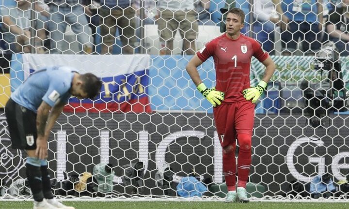 Biết bi kịch này, người Uruguay không thể trách thủ môn tội đồ