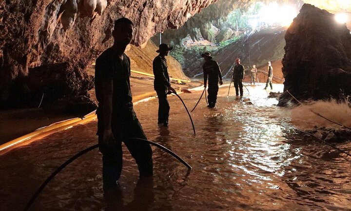 Ngày thứ 2 giải cứu đội bóng Thái Lan: Thời tiết thuận lợi cho cứu hộ