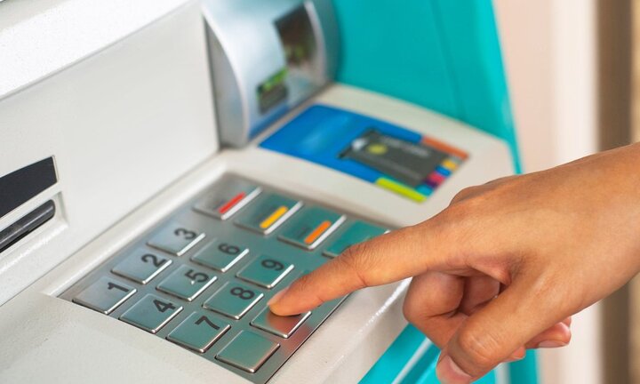 Tạm thời ngừng tăng phí ATM nội mạng của 4 'ông lớn' ngân hàng