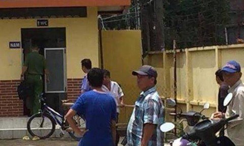 Thi thể người đàn ông trong nhà vệ sinh cây xăng