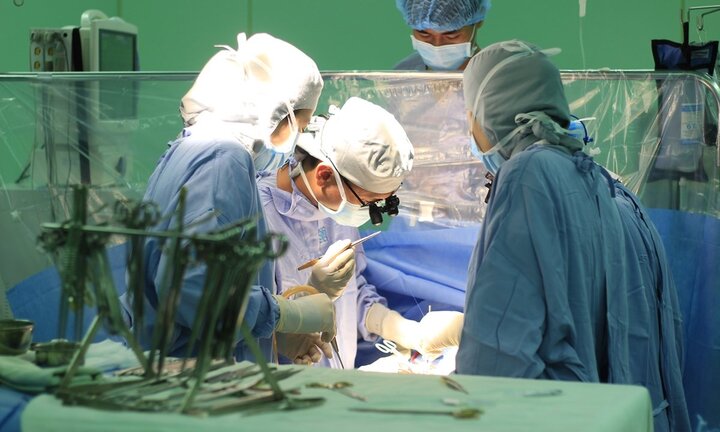 Phẫu thuật nội soi cứu người phụ nữ thoát nguy cơ đột tử vì u nhầy trong tim