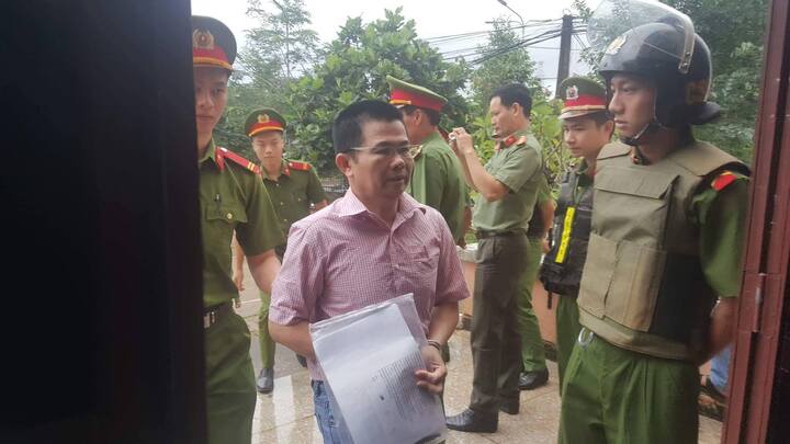 Chủ trang Facebook 'chống tham nhũng' lĩnh 4 năm 6 tháng tù giam