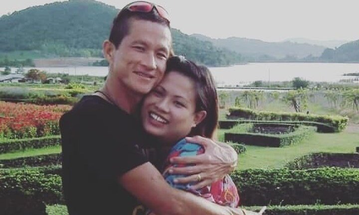 Vợ thợ lặn hy sinh trong chiến dịch giải cứu đội bóng Thái Lan: Lũ trẻ đừng tự trách mình