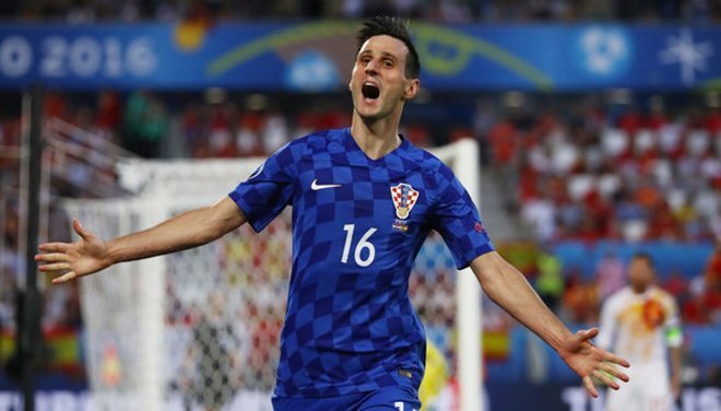 Tiền đạo Croatia bị đuổi về nước: Cái giá cho sự chảnh chọe