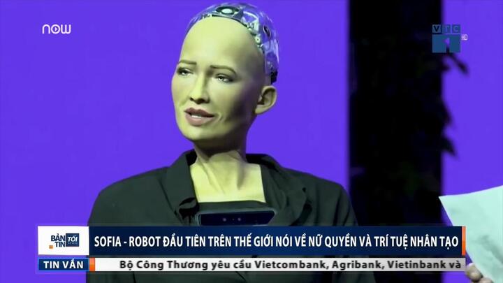 Kinh ngạc trước hiểu biết đáng nể của robot công dân Sophia
