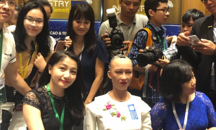 Phó Cục trưởng Cục Quản lý Xuất nhập cảnh: Robot Sophia nhập cảnh vào Việt Nam dưới dạng hàng hóa