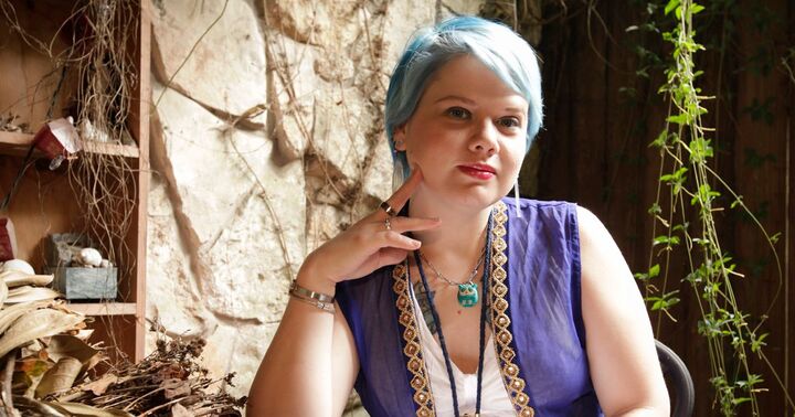 Kỳ lạ cô gái có sở thích hiến máu cho 'ma cà rồng' suốt hơn chục năm