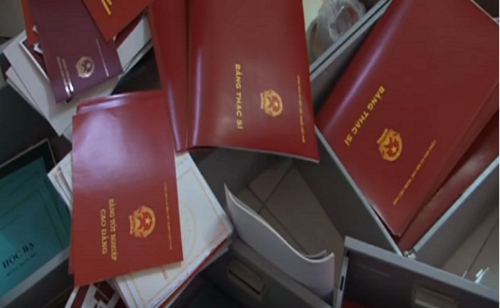 Triệt phá đường dây sản xuất bằng giả tại Bình Dương