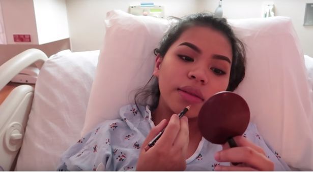 Lên cơn đau đẻ vẫn miệt mài trang điểm, sản phụ 22 tuổi bị dân mạng ném đá