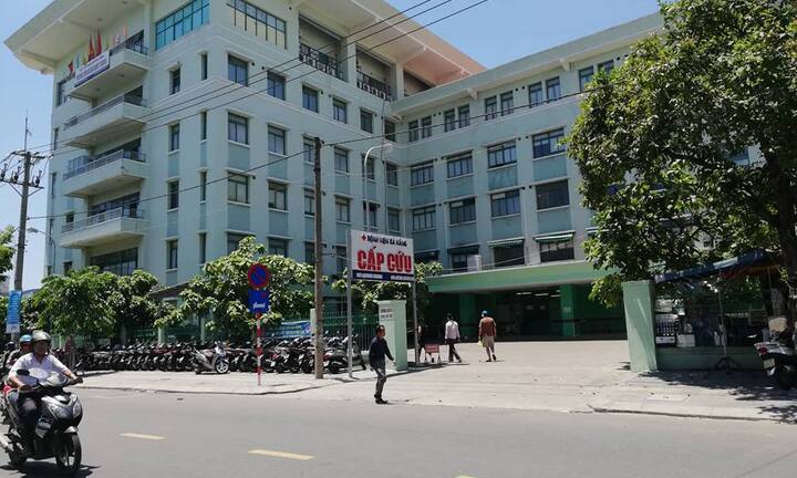 Lấy mảnh xương heo găm suốt 1 năm trong khí quản người đàn ông ở Quảng Ngãi