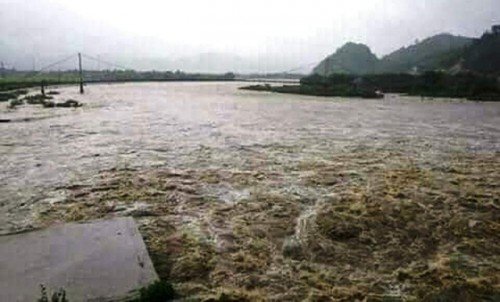 Nghệ An ồ ạt xả đập thủy điện trước khi bão số 3 đổ bộ vào đất liền