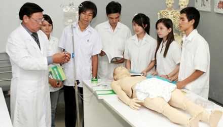 88 thí sinh đầu tiên trúng tuyển vào Đại học Y Hà Nội năm 2018