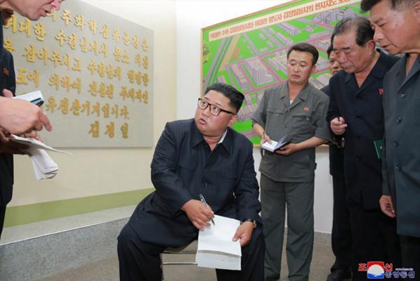 Ông Kim Jong-un bất ngờ triệu tập khẩn hàng loạt đại sứ về nước