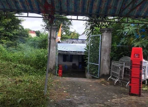 Một thầy giáo chết tại nhà riêng