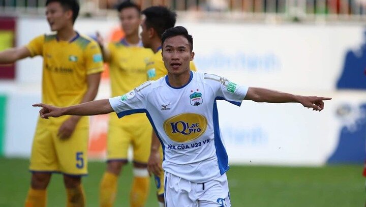 Xem siêu phẩm đánh đầu ngược giúp HAGL đánh bại SLNA của tân binh U23 Việt Nam