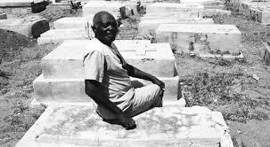 Chuyện kỳ bí về người đàn ông biến thành xác sống, sống như thây ma trong gần 20 năm