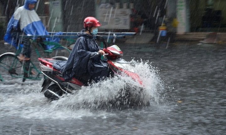 Đông Bắc Bộ mưa to, gió giật mạnh từ chiều và đêm nay