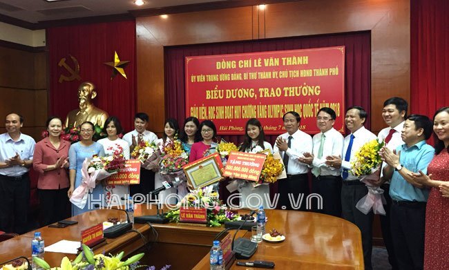 Hải Phòng thưởng 500 triệu đồng cho 1 học sinh đoạt Huy chương vàng quốc tế