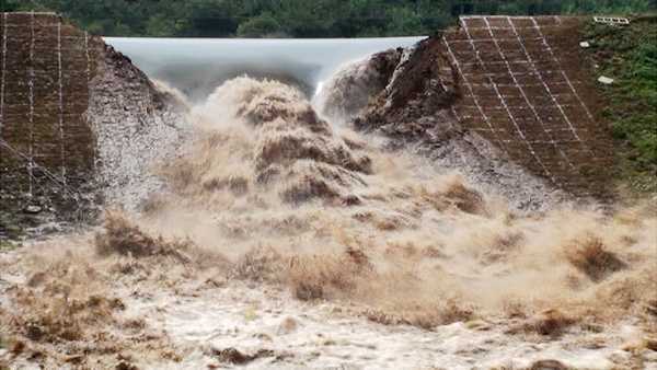 'Chống' chủ trương phá đập, vị Chủ tịch tỉnh cứu sống hàng vạn người